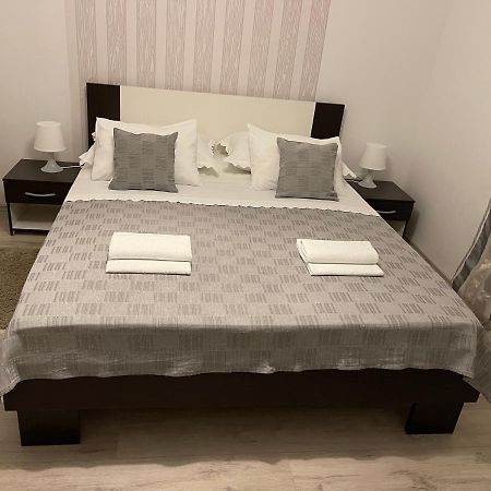 Apartments Antisa Baška Voda Екстериор снимка