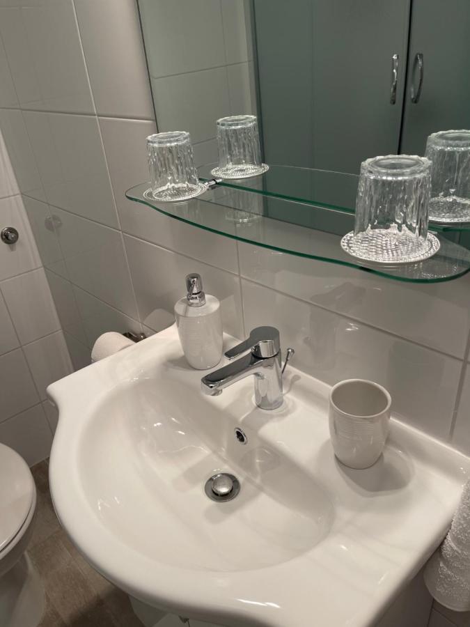 Apartments Antisa Baška Voda Екстериор снимка