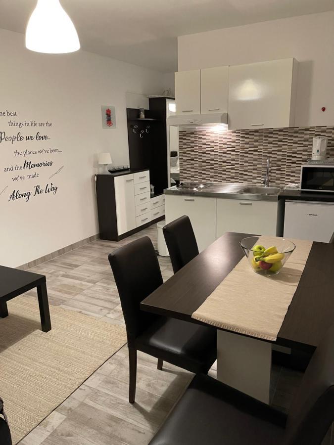 Apartments Antisa Baška Voda Екстериор снимка