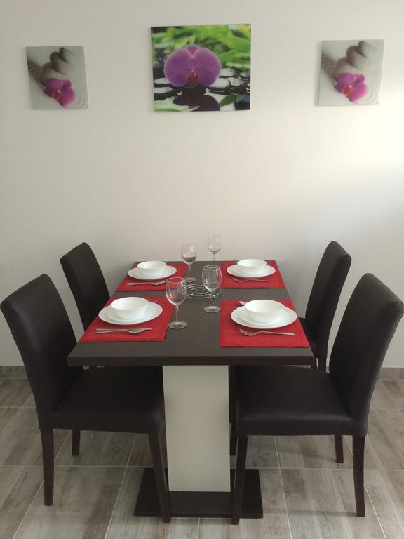 Apartments Antisa Baška Voda Екстериор снимка